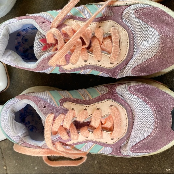 GREAT SALE 5 pare of shoes sandals and sneakers - Picture 5 of 11